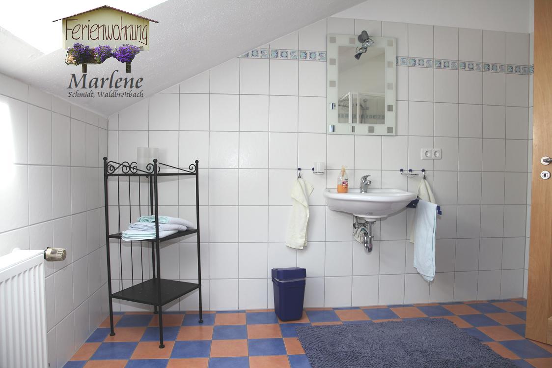 im Badezimmer: Teilansicht 3