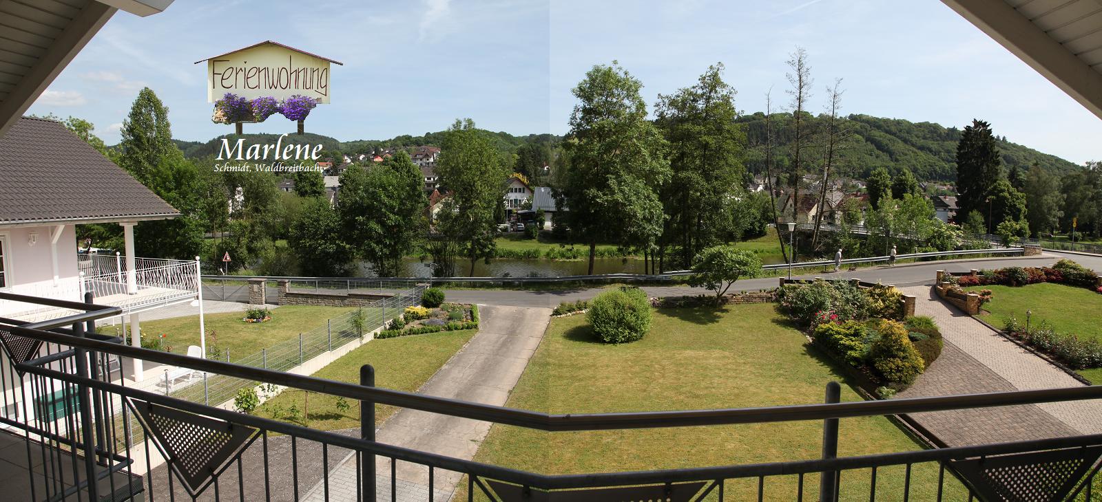 Herrliche Aussicht vom Balkon ber die Wied hinweg